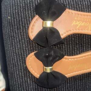 Time and Tru Black Bow Flat Sandals